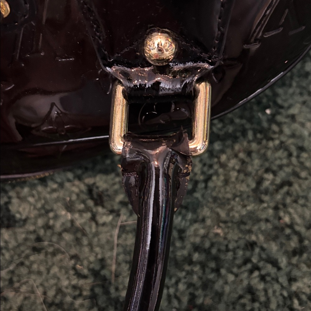Vintage glossy monogram bag - Picture 9 of 17